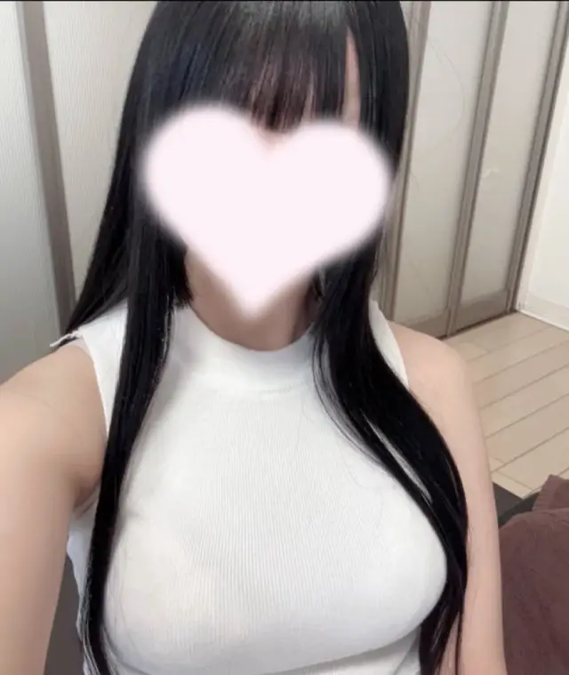 塩見こころ
