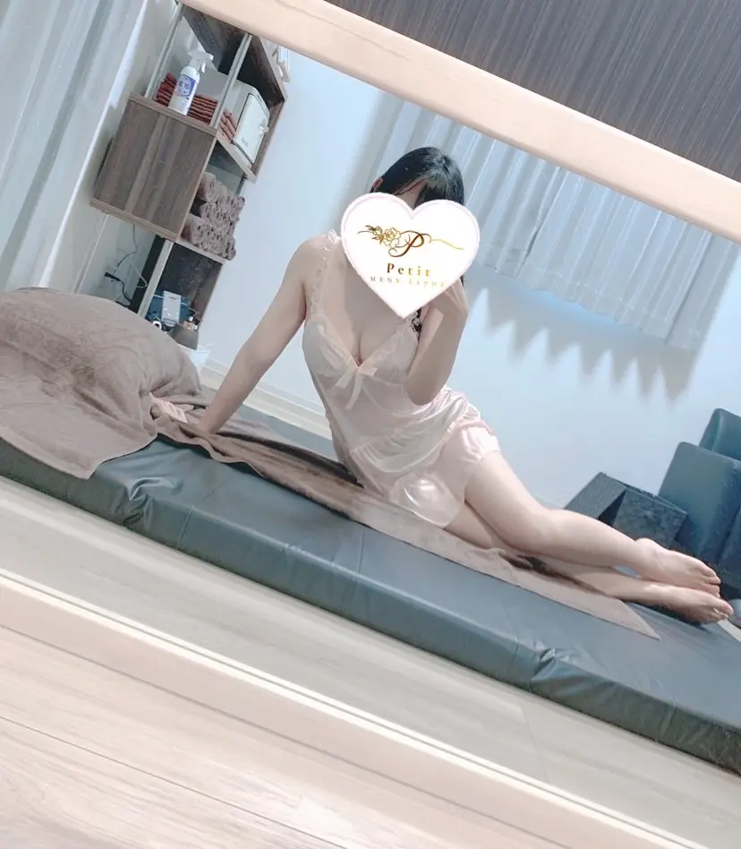 れい | セラピスト一覧 | 秋葉原・錦糸町・船橋メンズエステPetit(プティ)