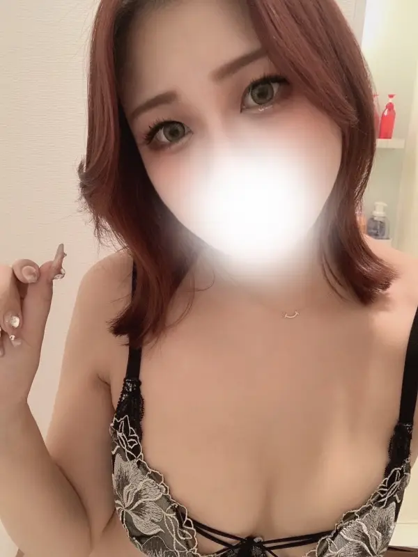 今田 しのさんのプロフィール｜横須賀中央駅からすぐ！　メンズエステ｜横須賀 ブラッドオレンジ