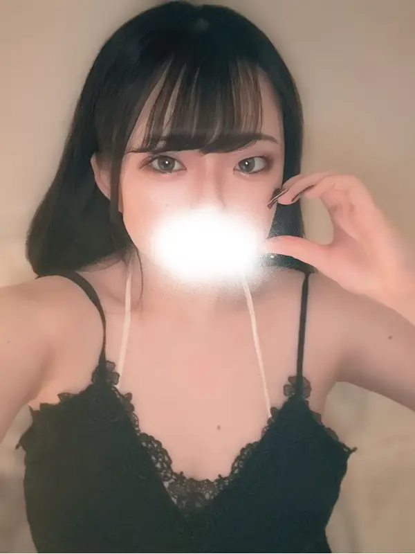 水凪 ひなさんのプロフィール｜横須賀中央駅からすぐ！　メンズエステ｜横須賀 ブラッドオレンジ