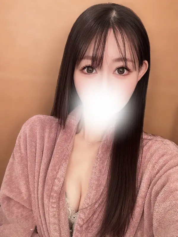 早見 りささんのプロフィール|横須賀中央駅からすぐ! メンズエステ|横須賀 ブラッドオレンジ
