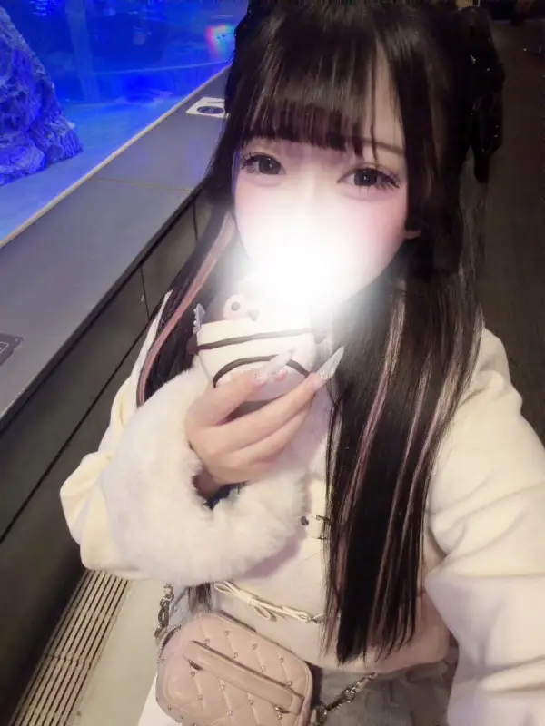 片平にぃなさんのプロフィール|Aroma giraffe(アロマ ジラフ)