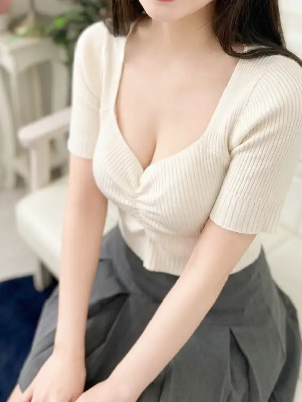篠宮 あいりさんのプロフィール|青葉台・鷺沼・たまプラーザ・あざみ野・センター北 メンズエステ|AUDIENCE(オーディエンス)