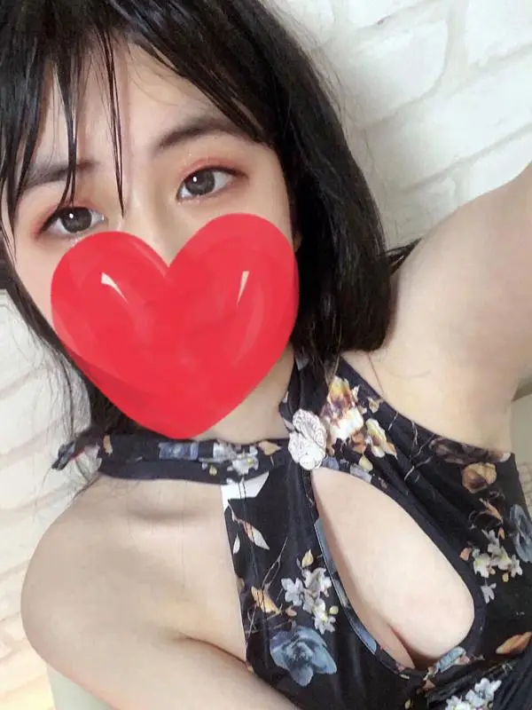 成宮ゆあ