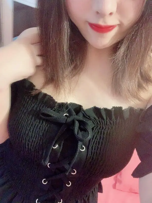 菊池真里亜｜品川・上野のメンズエステサロン「Candy Spa (キャンディースパ)」｜アロママッサージリラクゼーション