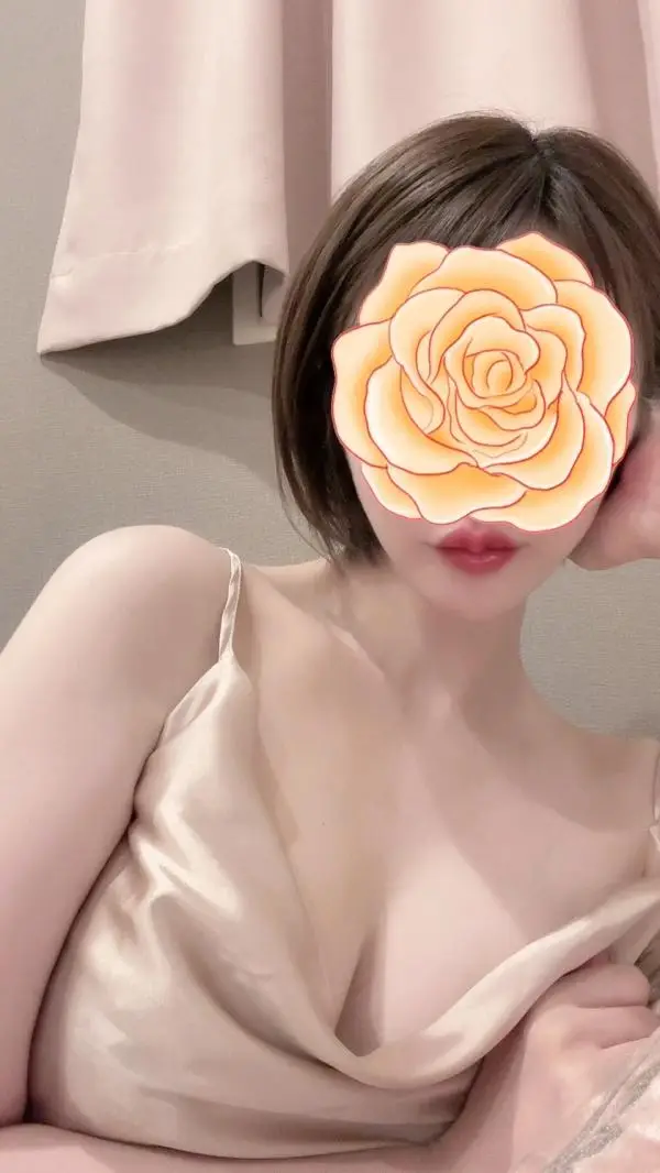 一条 えま｜品川・上野のメンズエステサロン「Candy Spa (キャンディースパ)」｜アロママッサージリラクゼーション