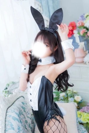 乙葉くるみ