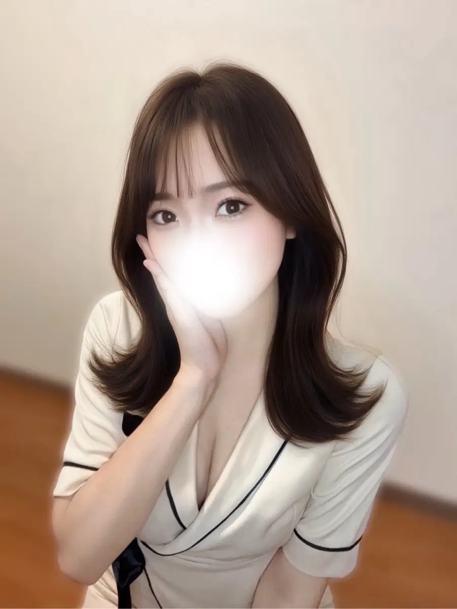御堂えま プロフィール｜神奈川 武蔵小杉 メンズエステ『LUXENTIQUE—ラグザンティーク』