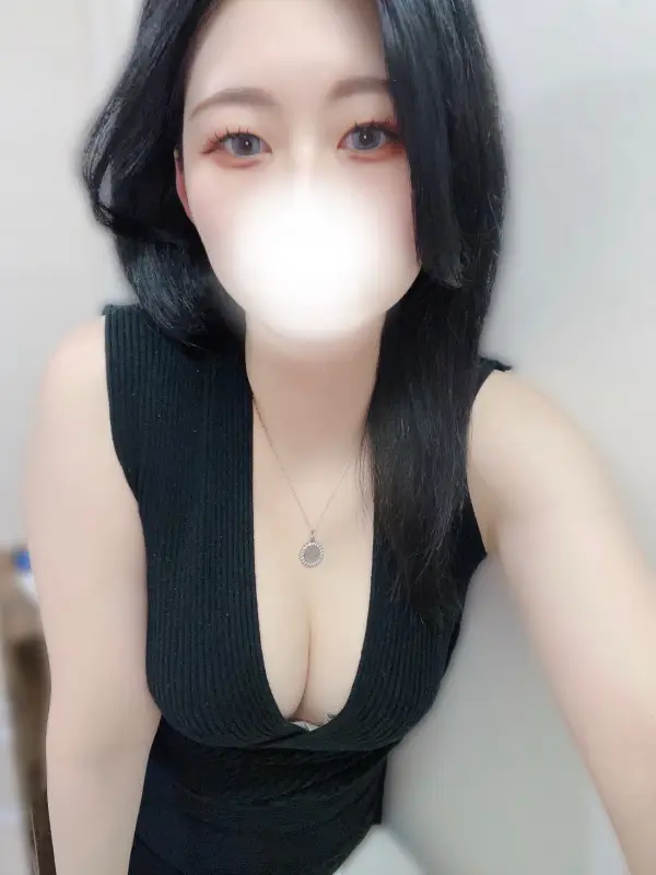 涼村 りょうかさんのプロフィール｜横須賀中央駅からすぐ！　メンズエステ｜横須賀 ブラッドオレンジ
