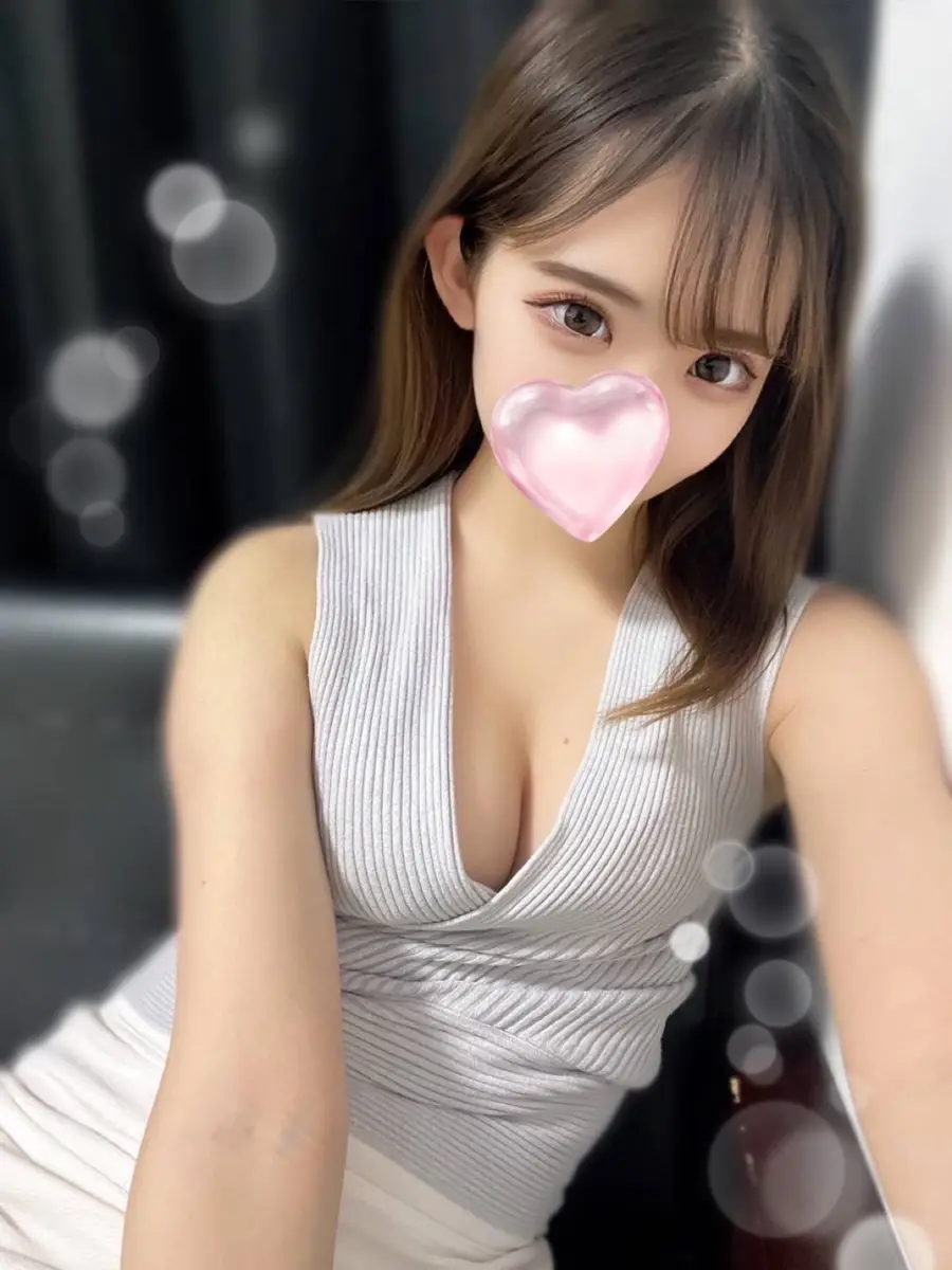南ここな プロフィール|秋葉原 神田 メンズエステ 『めろめろ♡spa秘密基地』