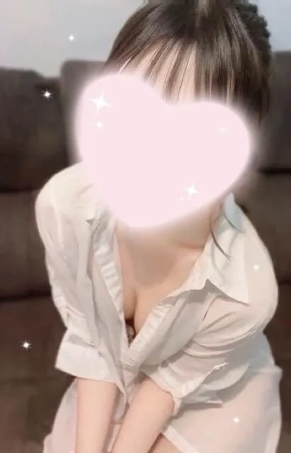 小池ゆみ初桃｜京都メンズエステ | MOMOTEN2.0 /  桃色天使2.0/日本人メンズエステ