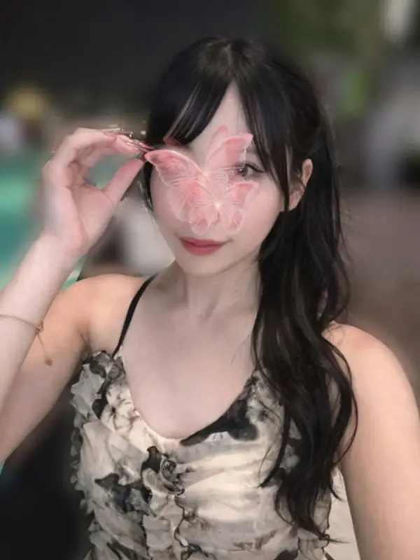 白瀬れな（しろせれな）