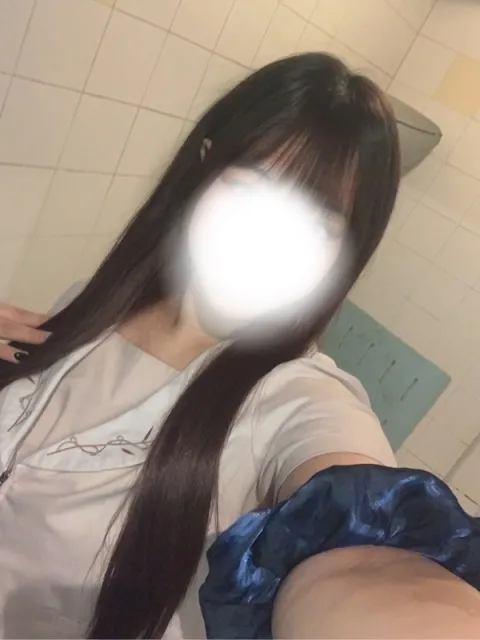 夏目しおんさんのプロフィール｜堺筋本町・日本橋メンズエステ｜Eminy Luxury