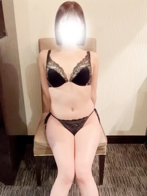 すみれ(新人)のプロフィール | 一宮　名古屋のメンズエステなら キラキラSPA!