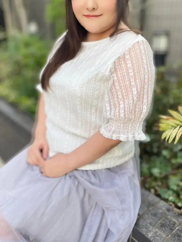 千里【ちさと】のご紹介│堺筋本町・ 新大阪・堺東 30代〜60代のミセス専門メンズエステ ミセスの子守唄