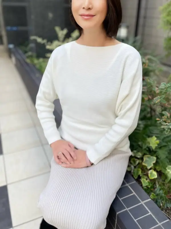聡子【さとこ】のご紹介│堺筋本町・ 新大阪・堺東 30代〜60代のミセス専門メンズエステ ミセスの子守唄
