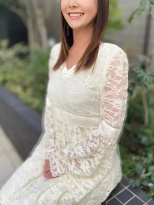 菜々子【ななこ】のご紹介│堺筋本町・ 新大阪・堺東 30代〜60代のミセス専門メンズエステ ミセスの子守唄