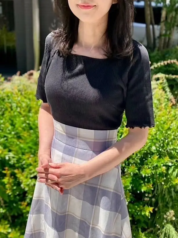 沙織【さおり】のご紹介│堺筋本町・ 新大阪・堺東 30代〜60代のミセス専門メンズエステ ミセスの子守唄