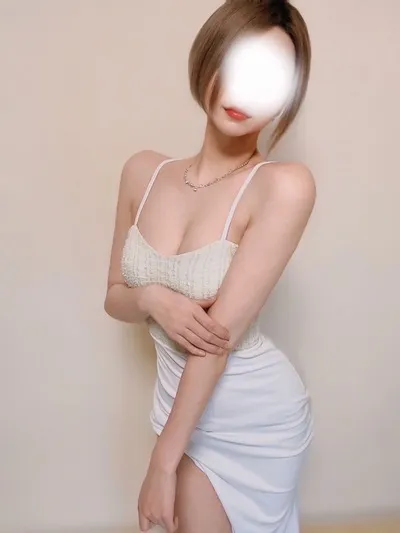 霧島あすか のプロフィール | Artist | 高級メンズエステ「アーティスト」は、芸術的な癒しのオアシス