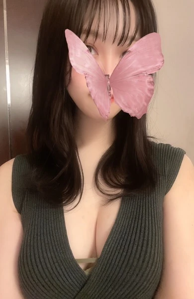 三鷹・武蔵小金井・国分寺・府中・調布メンズエステ AromaELLA | Therapist - 美澄ゆい(22歳)