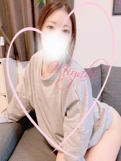 朝比奈みやび のプロフィール | 浦和・南浦和・朝霞台・草津ルーム型メンズエステ　蜜の安らぎ