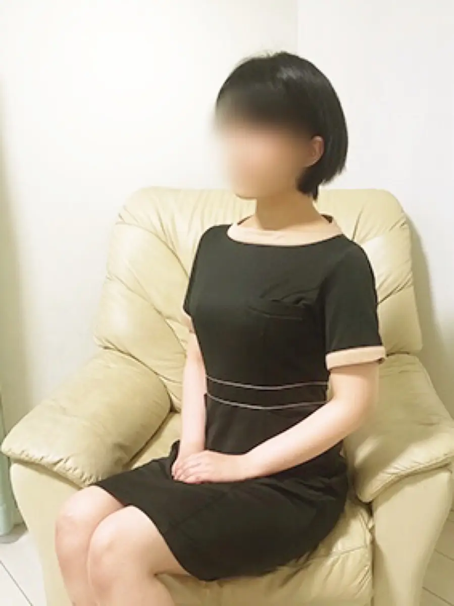 カナ のプロフィール | aroma mao | 博多駅より徒歩5分 プライベートエステティックサロン