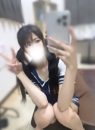 ゆな のプロフィール | GOLD CROWN