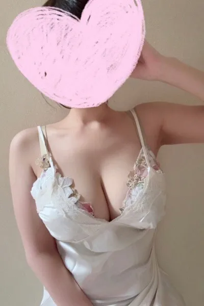 秋葉原メンズエステ NEW+PLUS ～ニュープラス～ 秋葉原の最高級メンズエステ | Therapist - 水瀬みなみ(28歳)