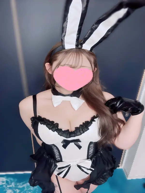 白瀬るな プロフィール｜浜松🐰メンズエステ『こす♡すぱ』