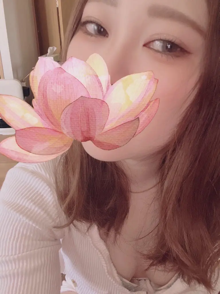 仲　メイサ のプロフィール | 阿佐ヶ谷メンズエステ SENZ SPA