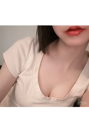 鳴海うみ【NEW】 のプロフィール | 阿佐ヶ谷メンズエステ SENZ SPA