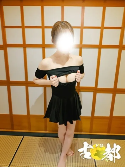 日向　ことり（ひなた　ことり）さんのプロフィール｜大阪 京橋｜最高級メンズエステ｜【古都 別邸】～京橋店～大阪 最高級メンズエステ