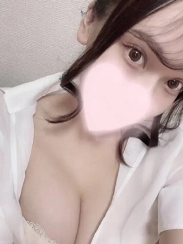 ももか | 女性詳細 | 埼玉県蕨市・メンズエステ 「Luxe（リュクス）蕨〜最高のひとときを〜」
