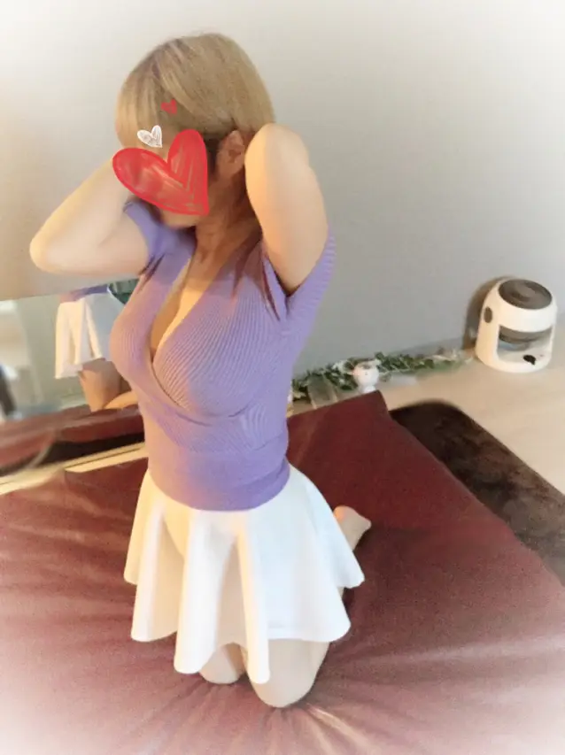 プロフィール | 秋月(あきづき) | 美熟MARIA | 京都コンタクトヒーリング(オイルトリートメント)
