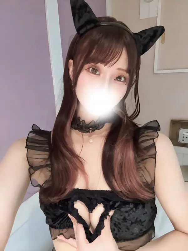 綾瀬 れいな（あやせ れいな）