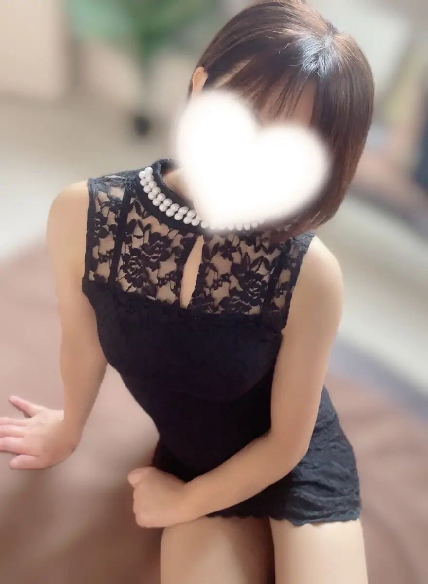 白咲ことね | 30代以上のハイクラスな淑女が在籍する極上の空間 | 松本メンズエステ 淑女の手