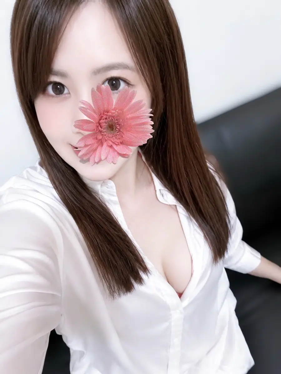美波ここ