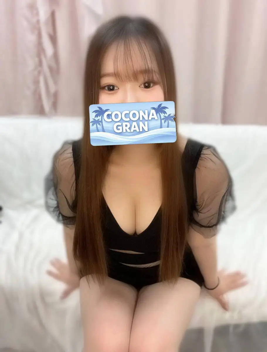 小鳥遊あやな