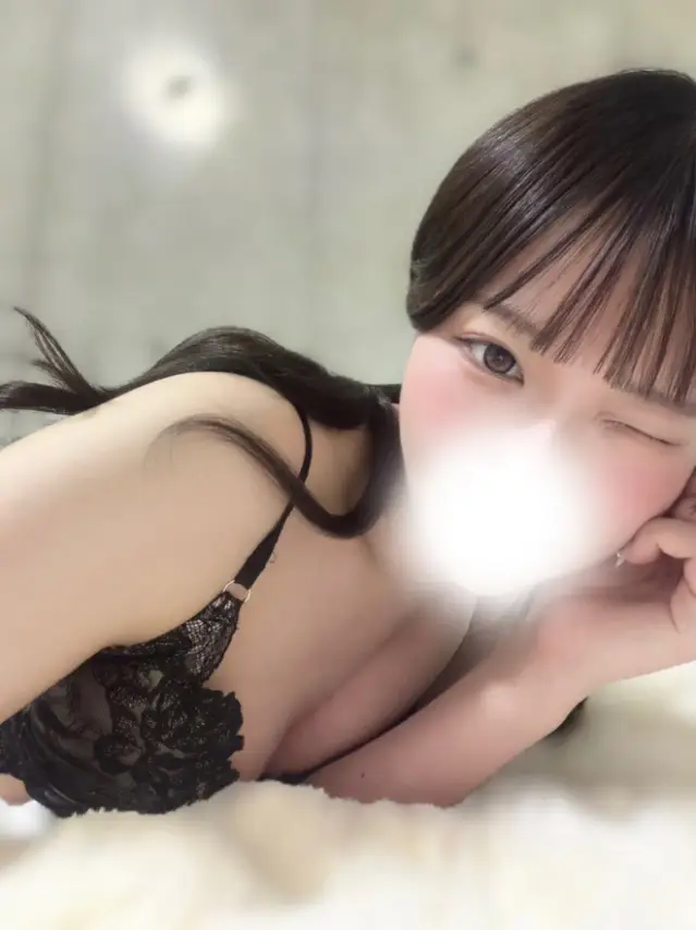 りおん | 女性詳細 | 埼玉県越谷市・メンズエステ『SHOWTIME~ショータイム越谷店~』 「SHOWTIME～ショータイム 越谷店～」