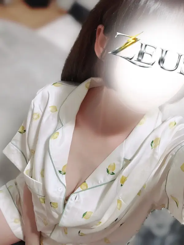 由良 たまきさんのプロフィール｜神話級の体験を、神レベルの価格で。｜ZEUS（ゼウス）