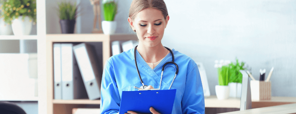 La evolución del papel de auxiliar de enfermería en la atención sanitaria
