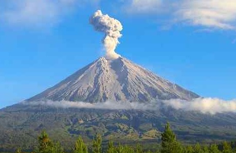 Unduh 55 Gambar Gunung Di Indonesia Dan Namanya Paling Baru HD