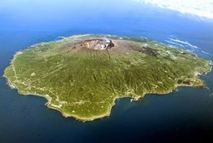 Di planet bumi ini ada banyak sekali macam kepulauan yang mempunyai potensi alam yang indah dan  5 Pulau Paling Berbahaya Di Dunia Beserta Faktanya