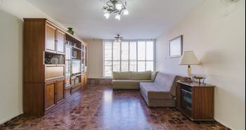 דירה או נכס, למכירה או השכרה