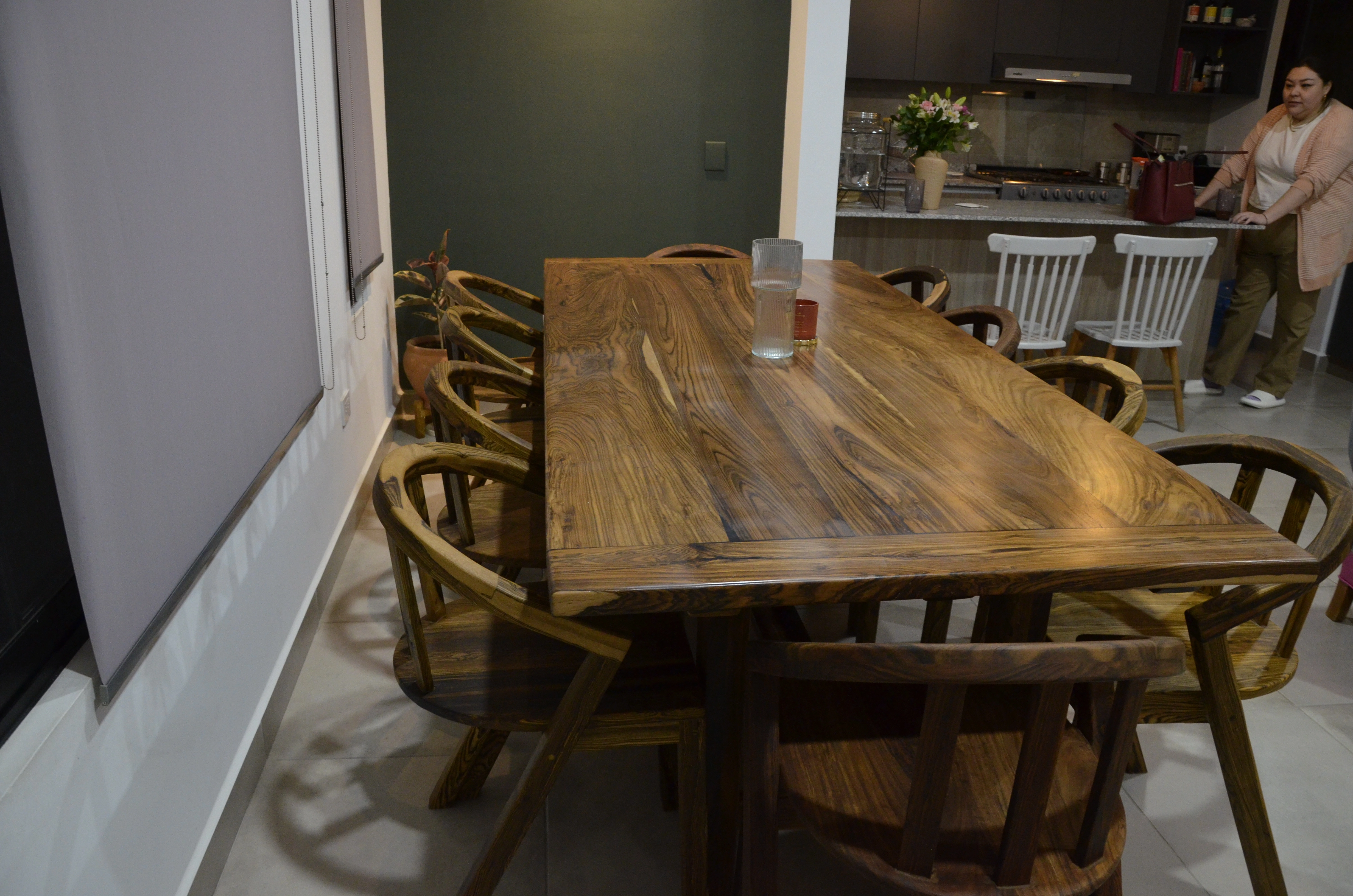 Mesa de comedor de parota
