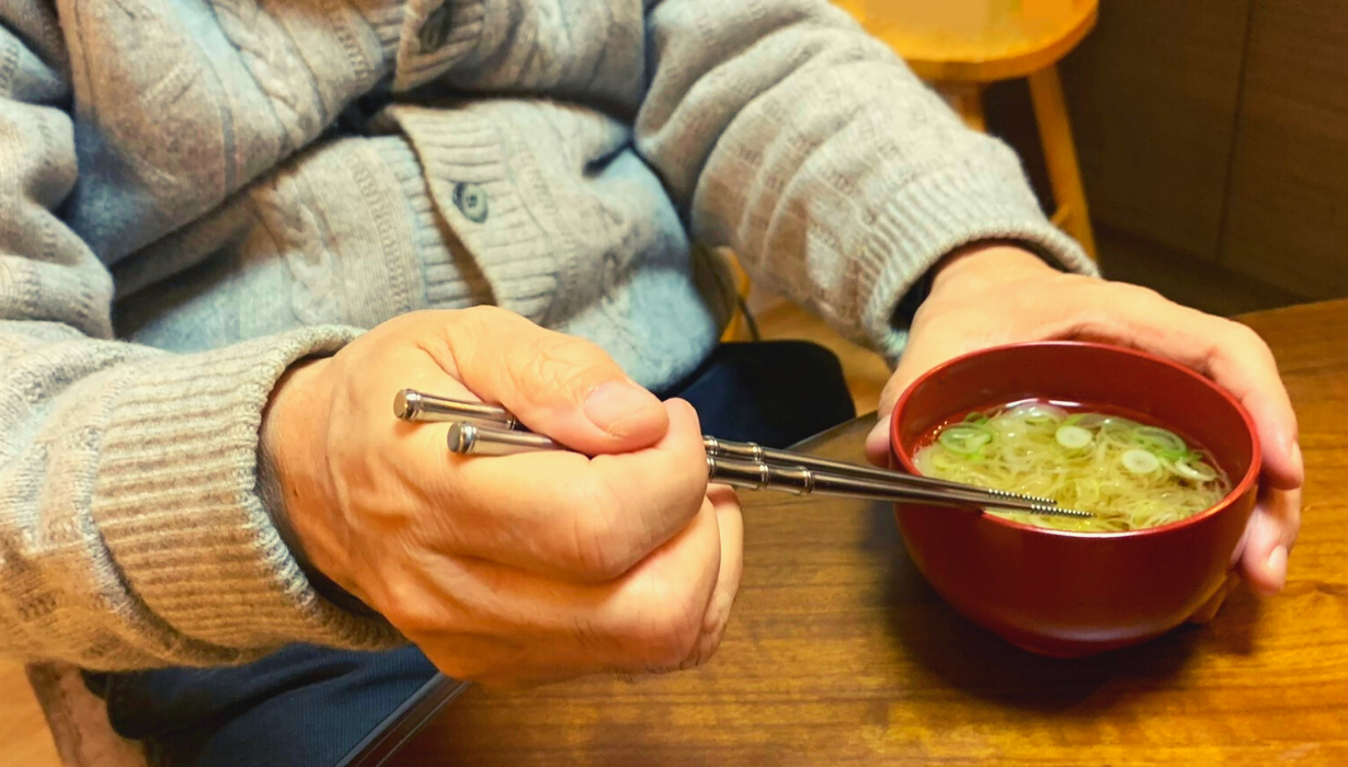 うぶごえ | 一生モノの純チタン製 箸 - KAGUYA - ~私のマイ箸は うぶごえ | 一生モノの純チタン製 箸 - KAGUYA - ~私のマイ箸は