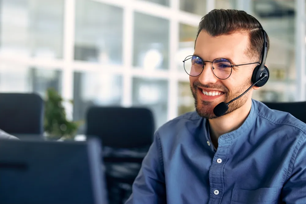 Apple technician is helping a customer set up multiple Apple products remotely and not from Apple Store.