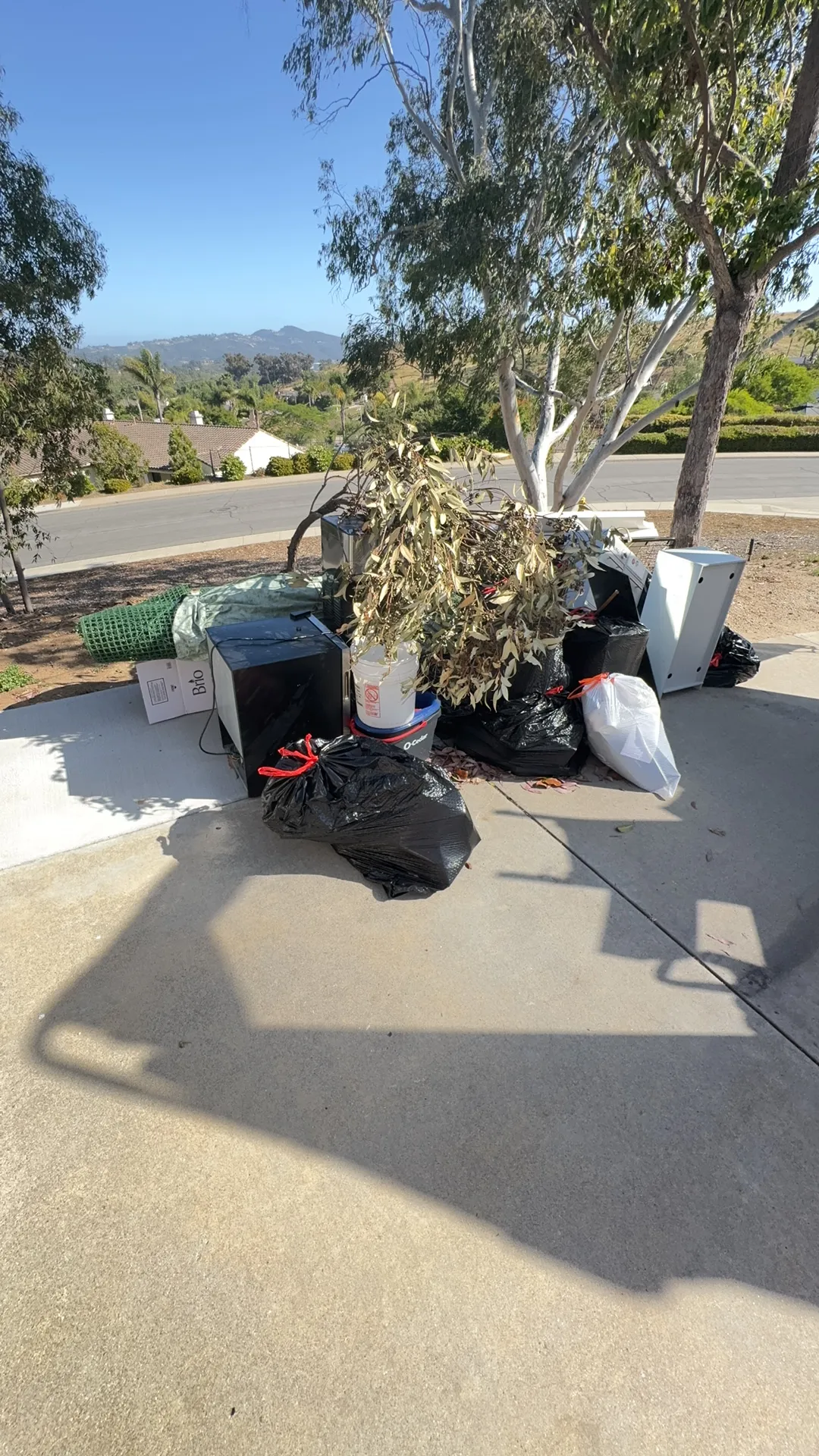 Appliance disposal services are offered by Junk Fairy in the San Diego area.