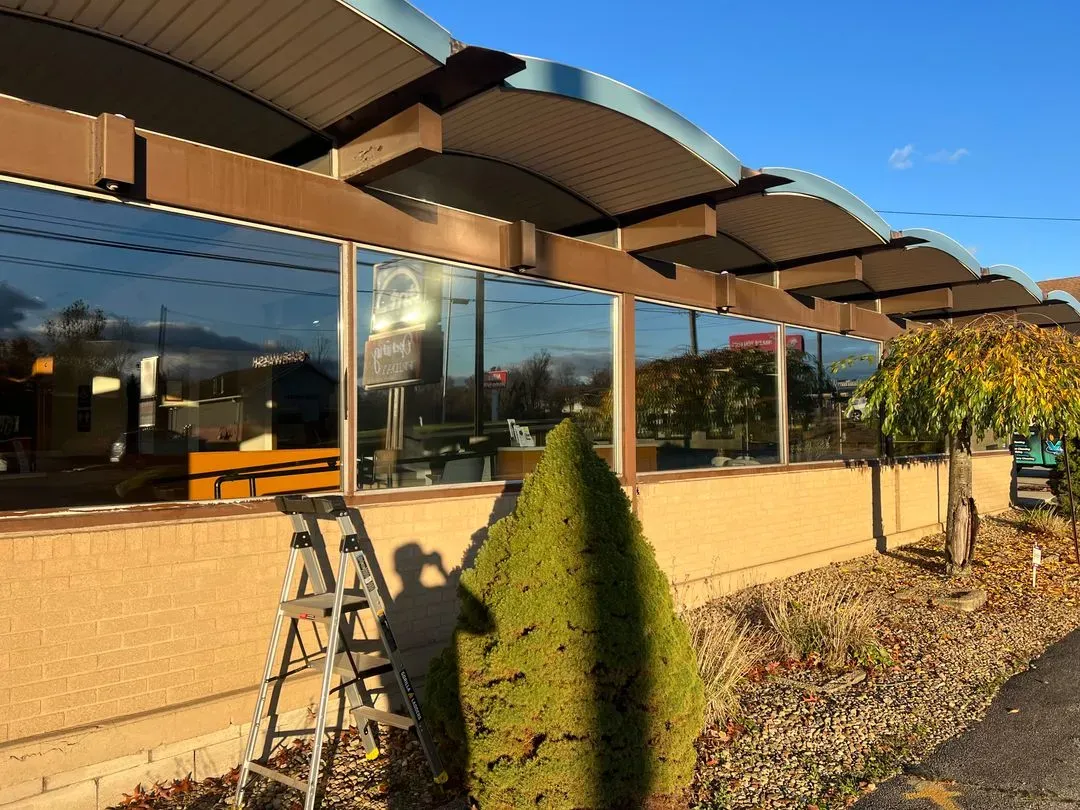 window cleaning on a commercial property in youngstown oh