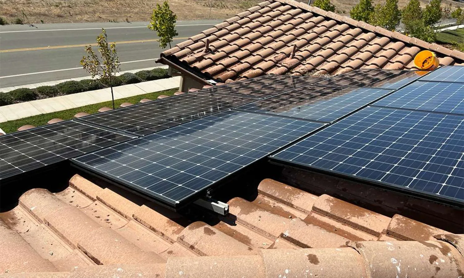 Sparkling clean solar panels in Gilroy, California, after professional cleaning